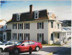127 Hanover Street - Photo 1