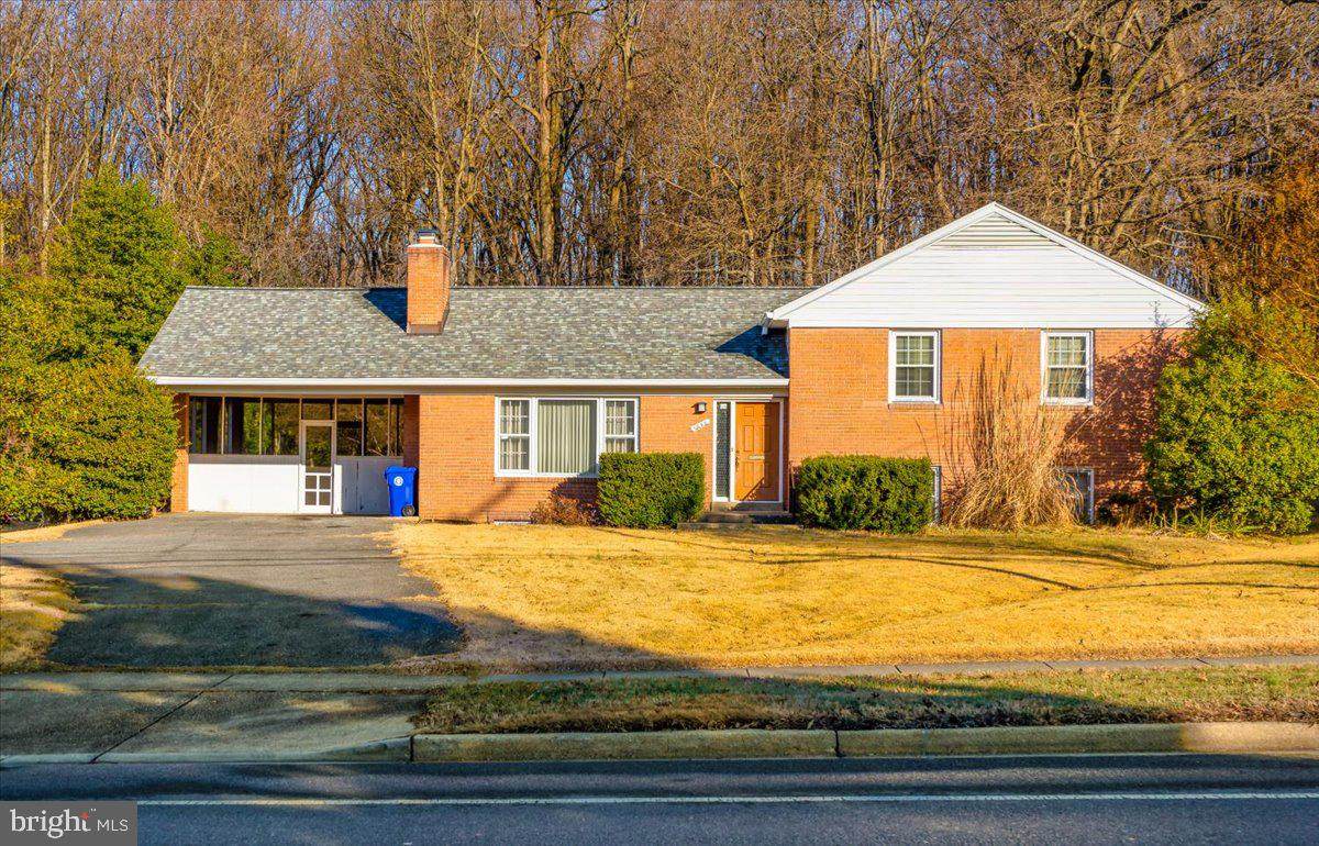 1835 Arcola Avenue - Photo 1