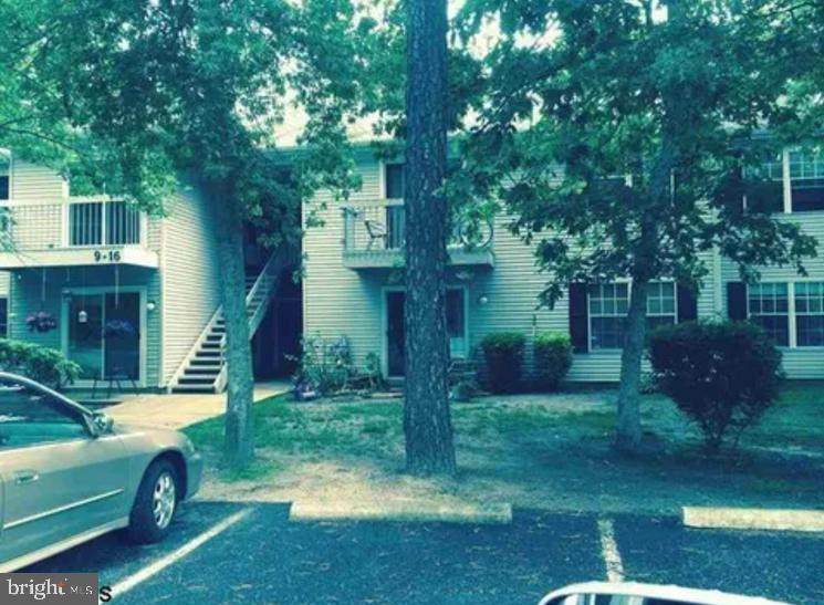 13 Club Place - Photo 1
