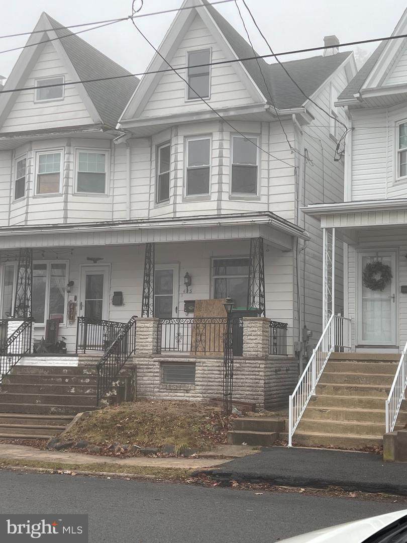 425 Washington Street - Photo 1