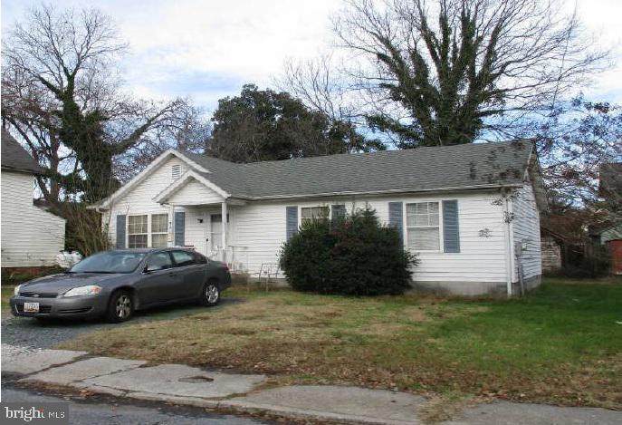 215 Cedar Street - Photo 1