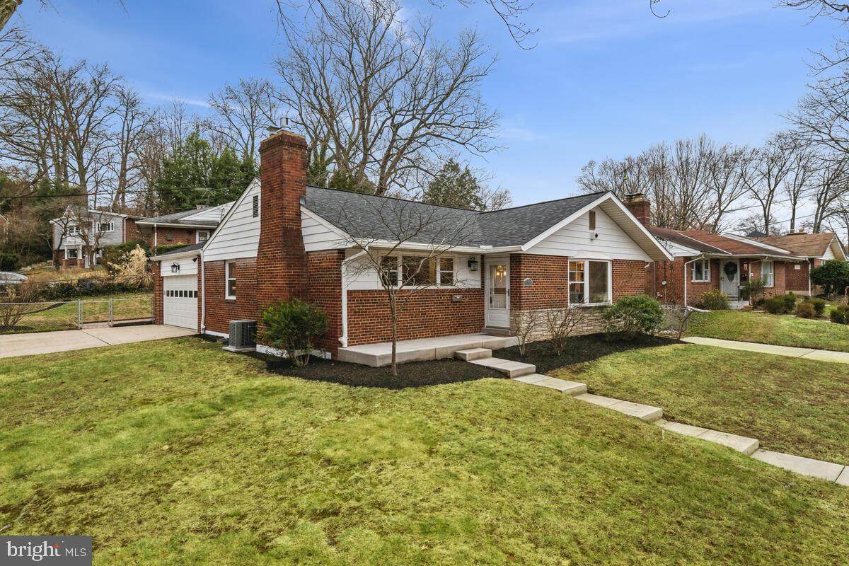 1600 Flora Lane - Photo 1
