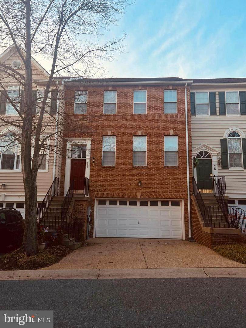 24 Case Street - Photo 1