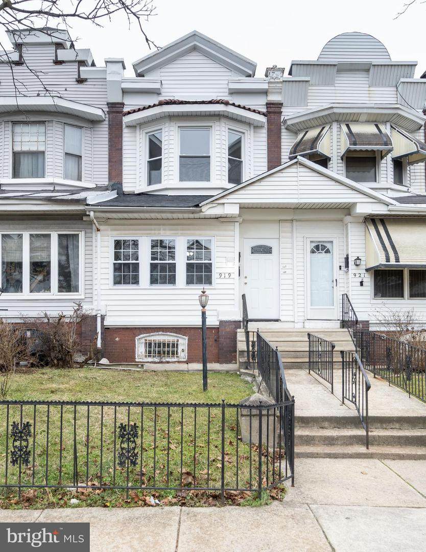919 60TH Street - Photo 1