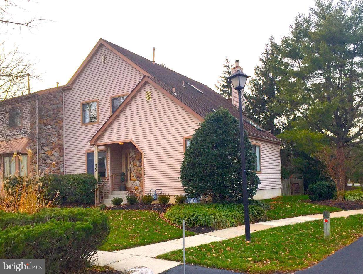 233 Chanticleer - Photo 1