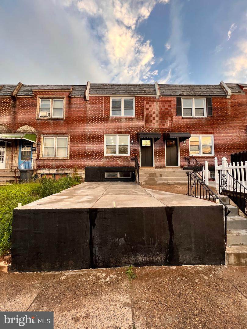 614 Courtland Street - Photo 1