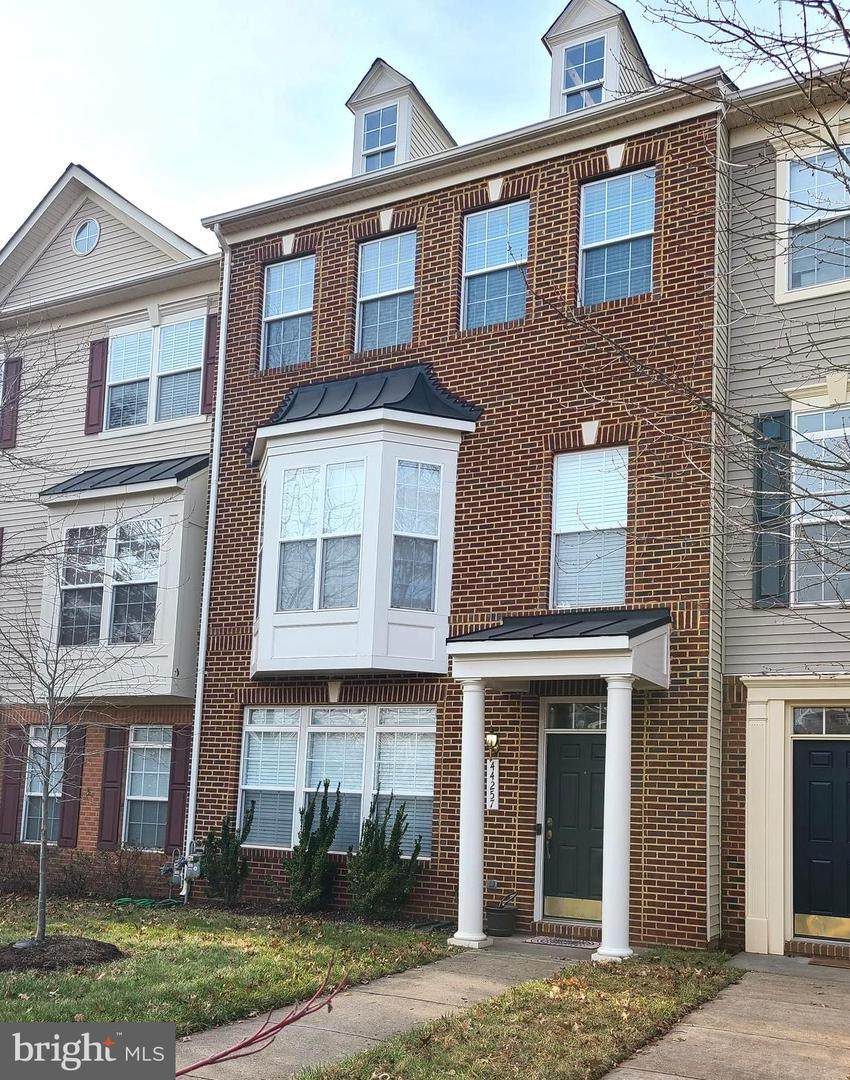 44257 Huron Terrace - Photo 1