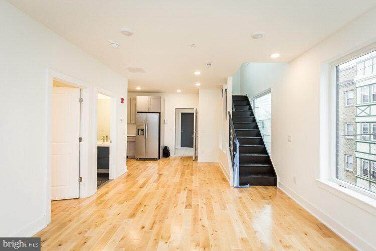 4100 Ludlow Street - Photo 1