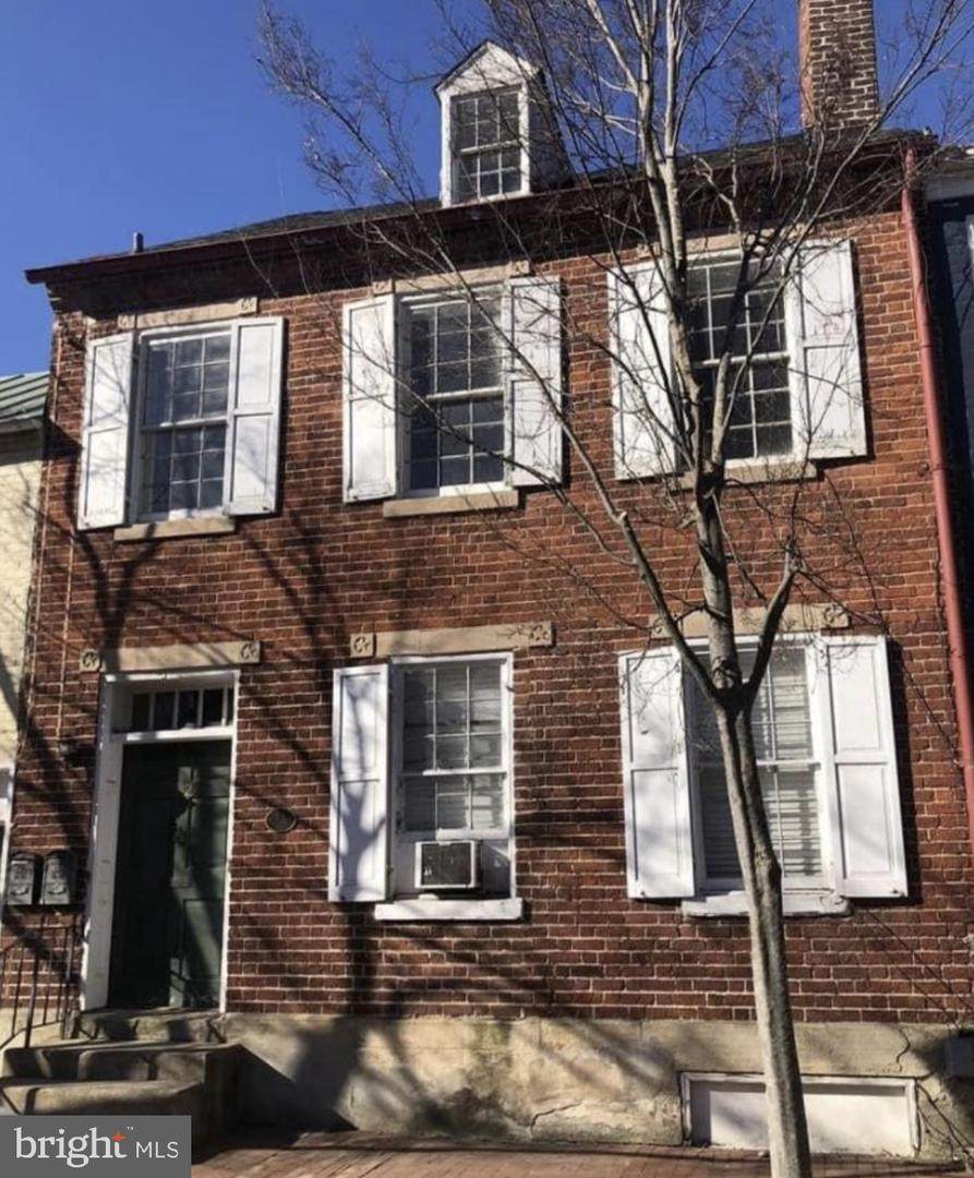 512 Caroline Street - Photo 1