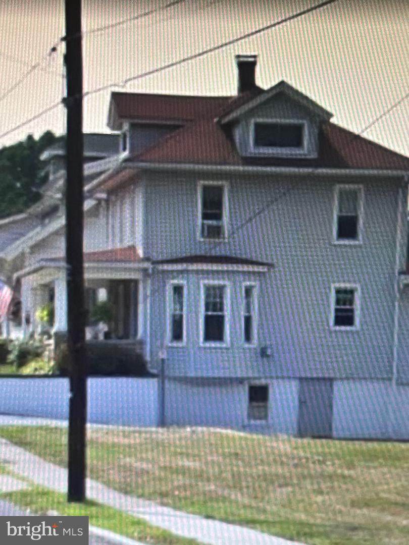 10 Laurel Street - Photo 1