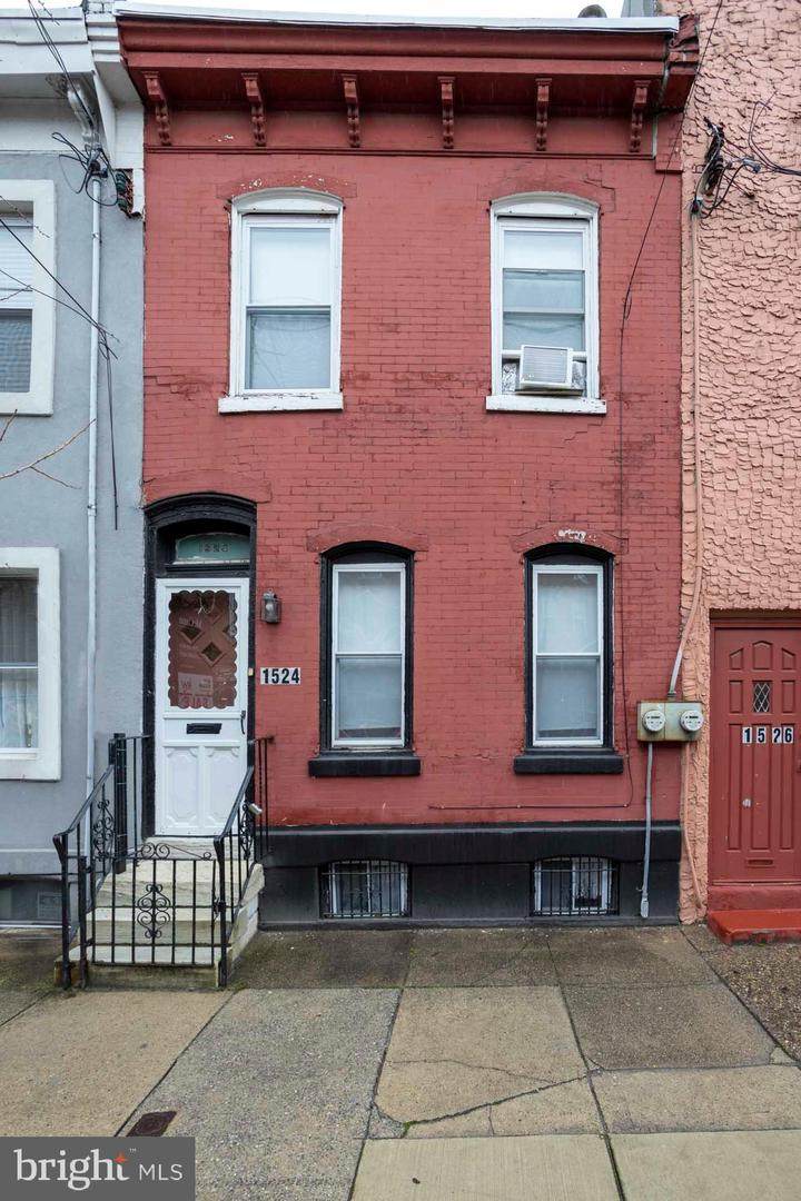 1524 Ellsworth Street - Photo 1