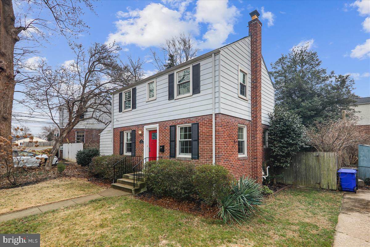 415 Melbourne Avenue - Photo 1