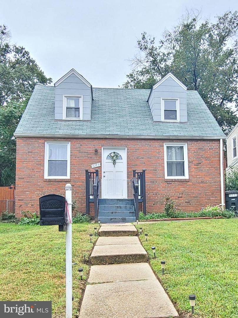 5219 Varnum Street - Photo 1