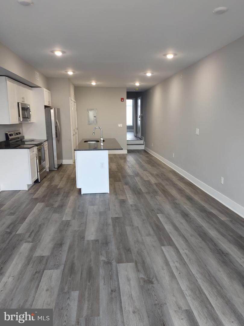 1450 Grays Ferry Avenue - Photo 1