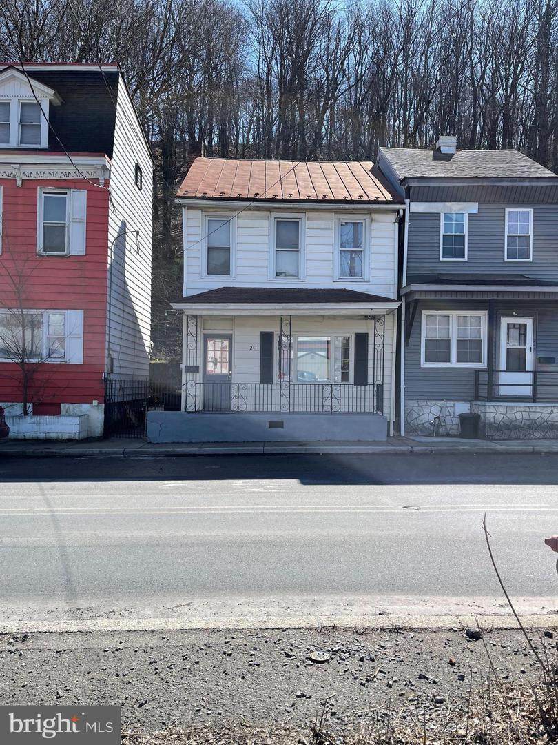 241 Peacock Street - Photo 1