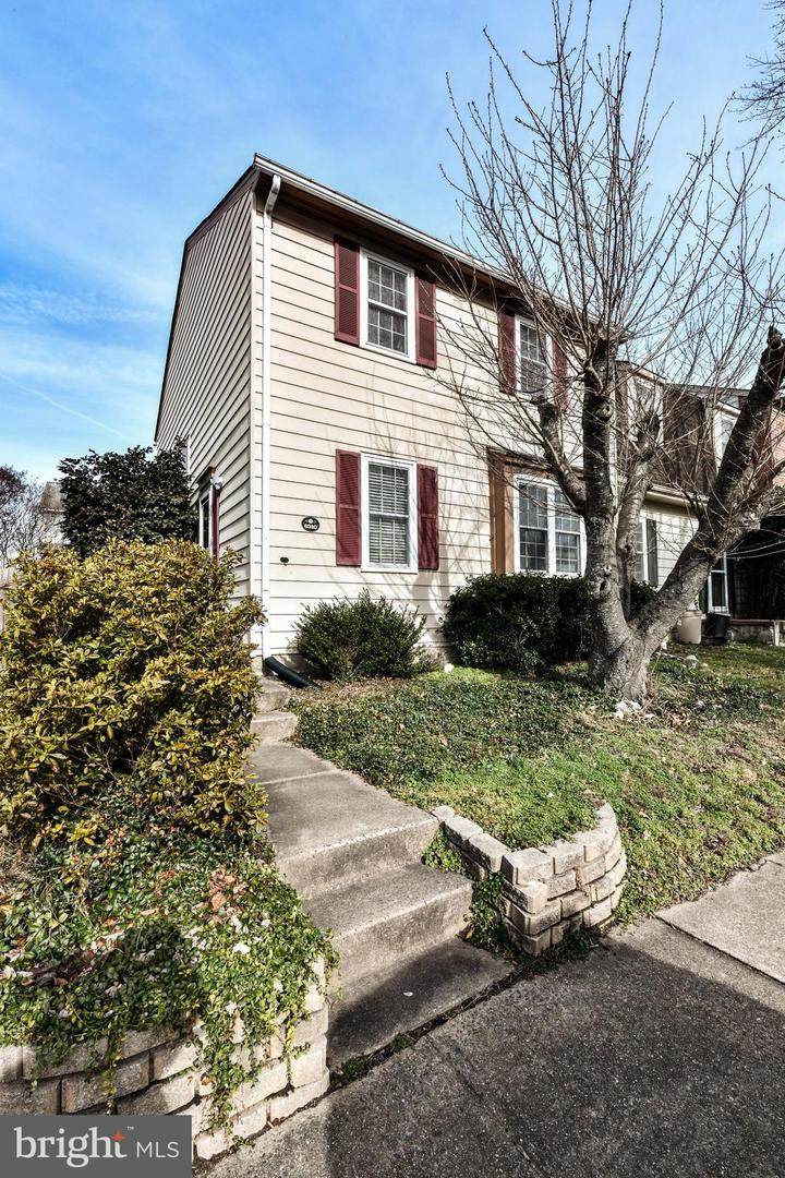 6910 Trestle Court - Photo 1