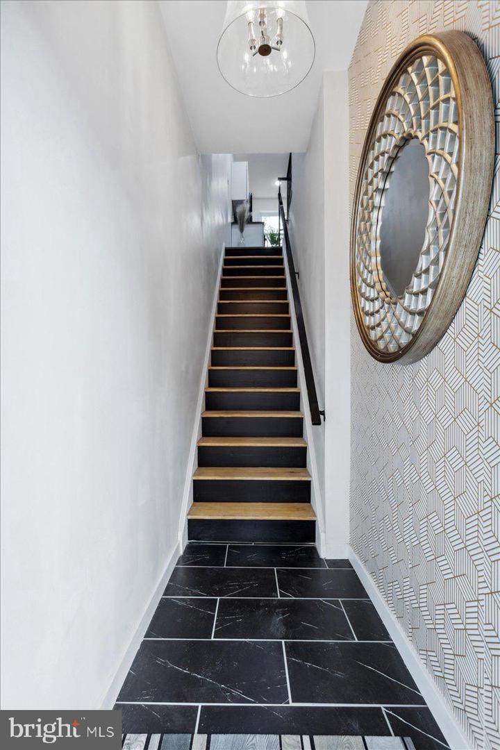 403 Coulter Street - Photo 1