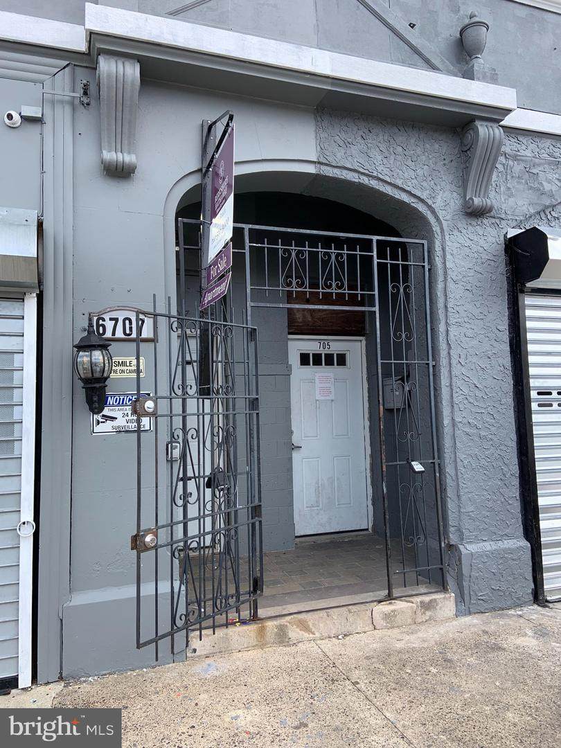 6707 Ogontz Avenue - Photo 1