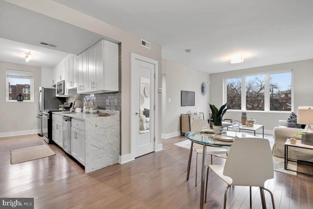 110 Gallatin Street - Photo 1