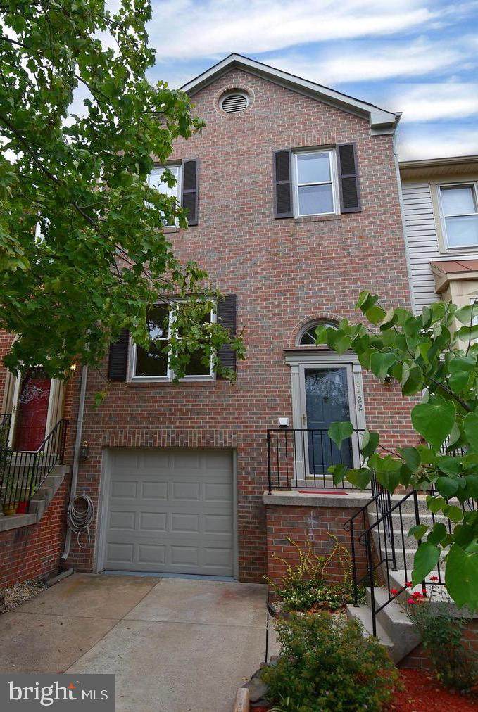 10422 Bermuda Lane - Photo 1