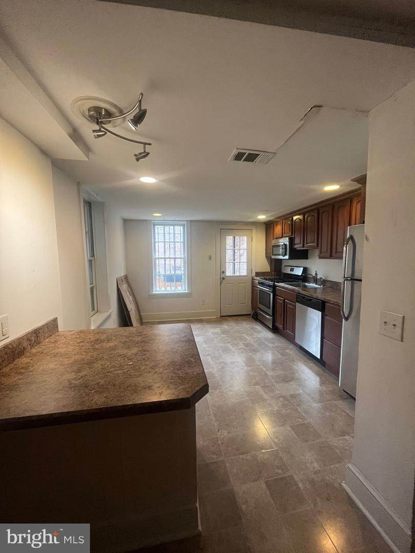 412 Spruce Street - Photo 1