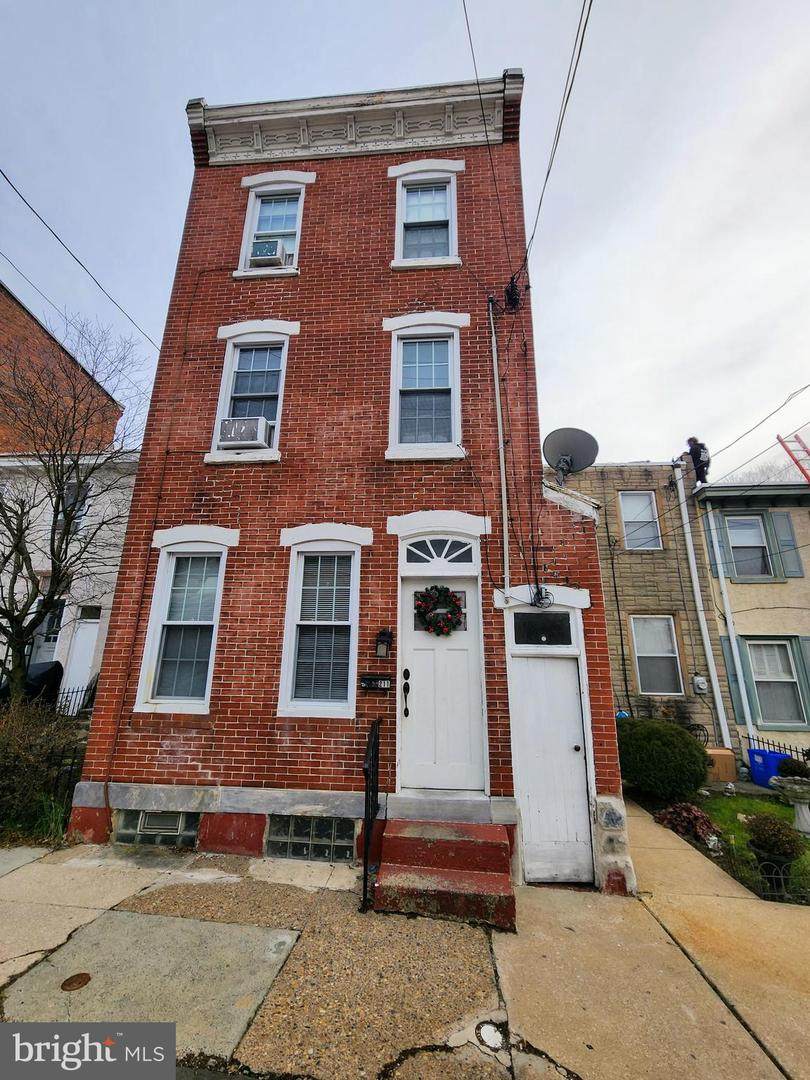 211 Krams Avenue - Photo 1
