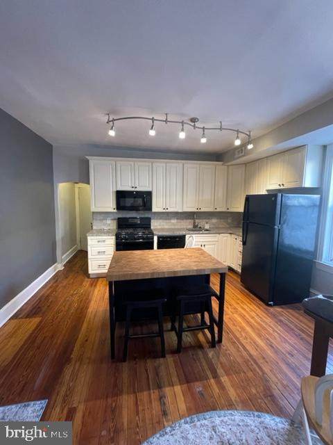 508 Bainbridge Street - Photo 1
