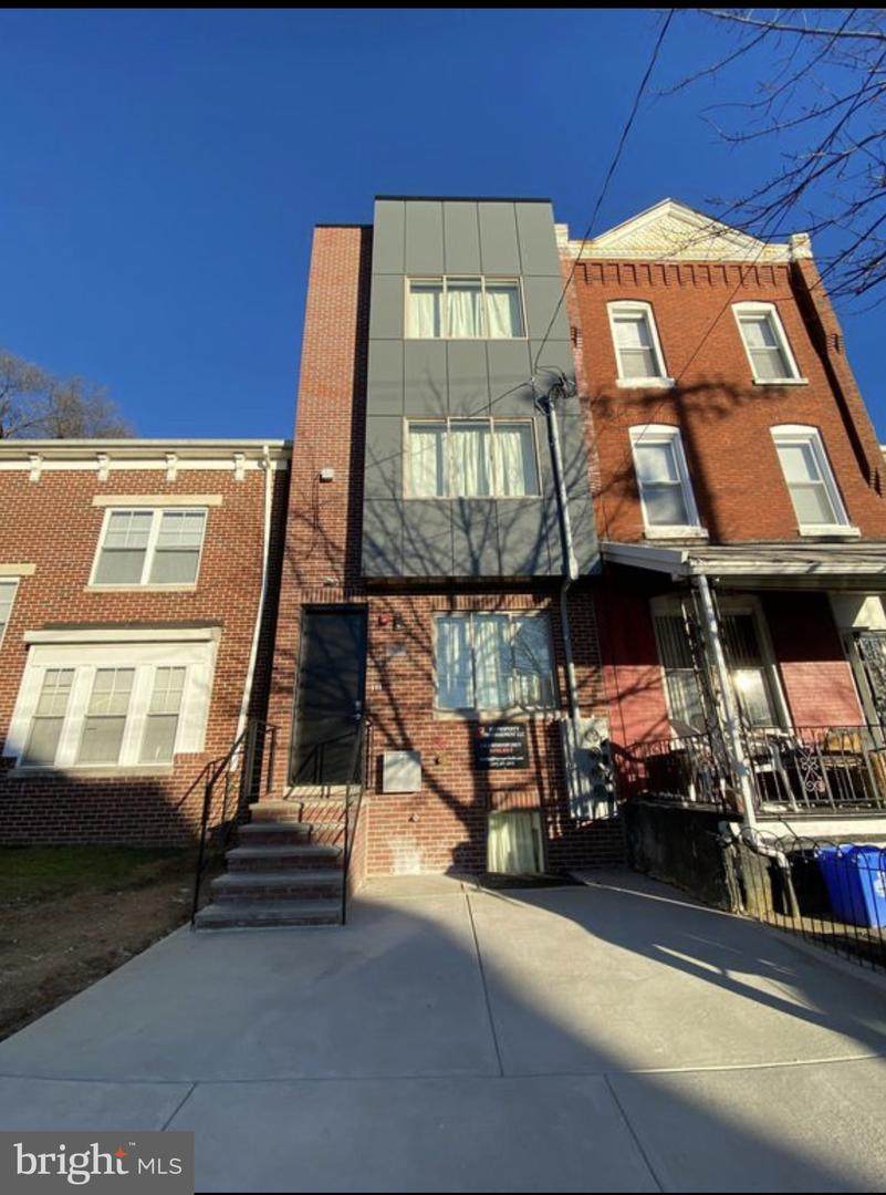 709 44TH Street - Photo 1