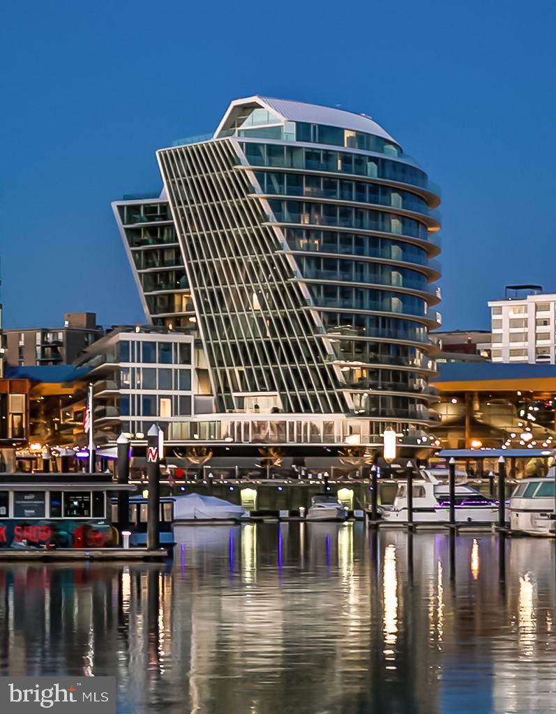 601 Wharf Street - Photo 1