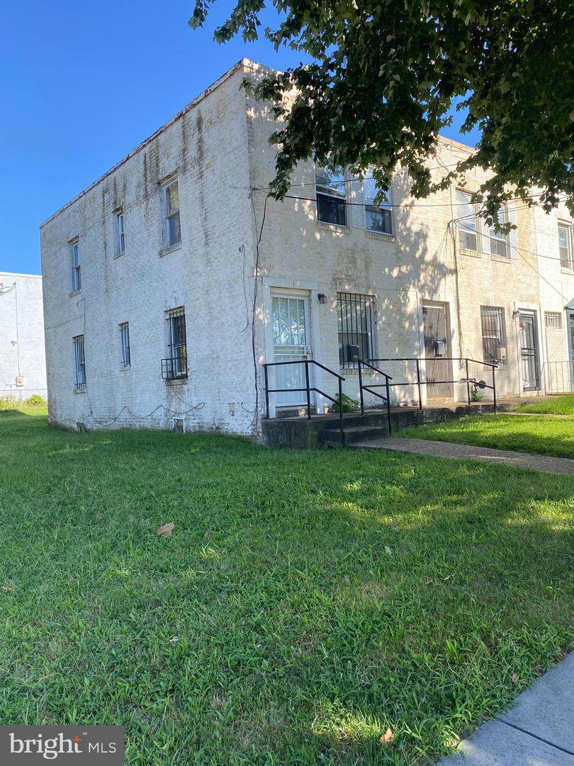 200 34TH Street - Photo 1