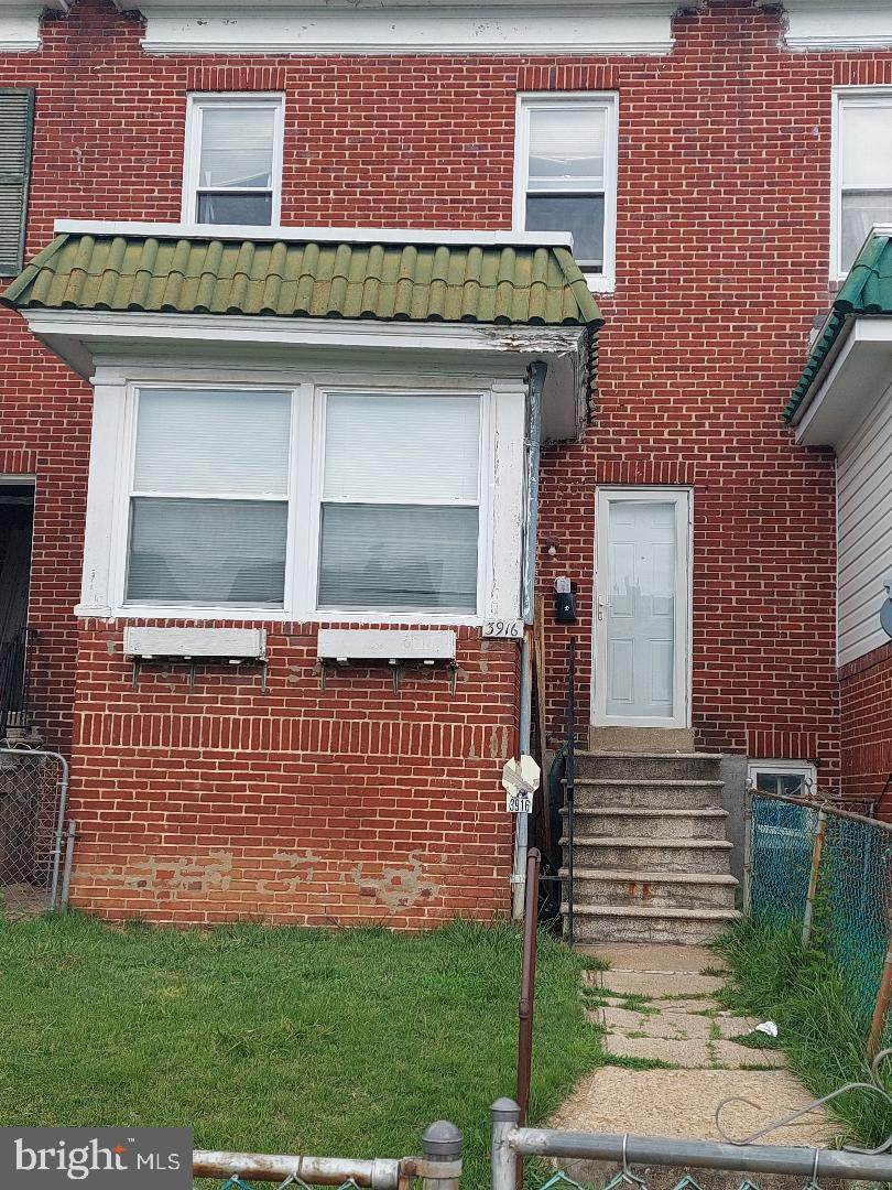 3916 Hayward Avenue - Photo 1