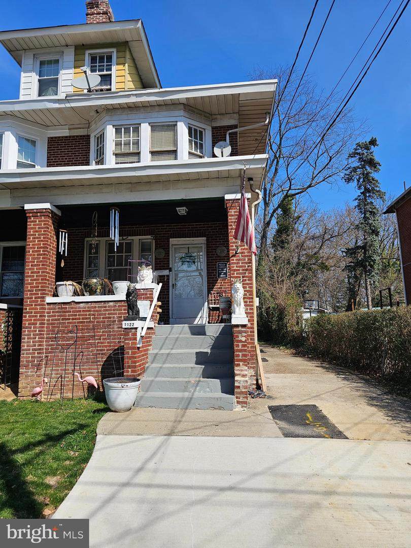 1122 Stuyvesant Avenue - Photo 1