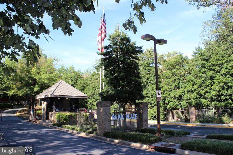 87 Hawthorne Court - Photo 1