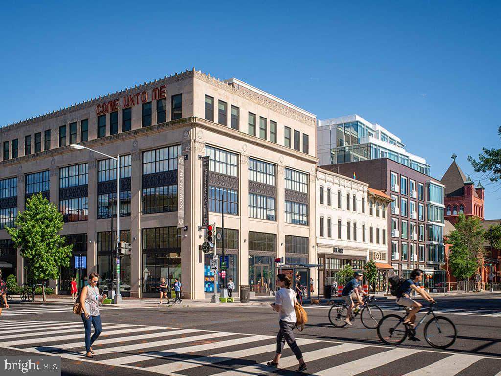 1350 R Street - Photo 1