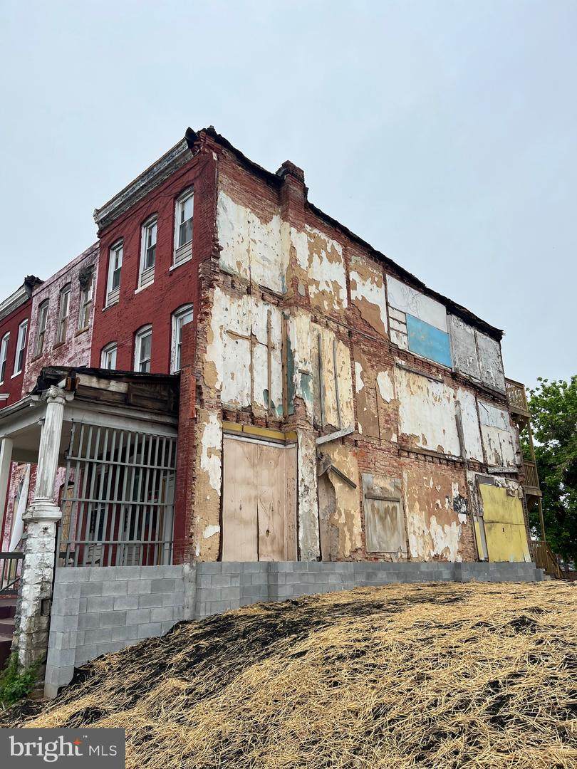 2917 Walbrook Avenue - Photo 1