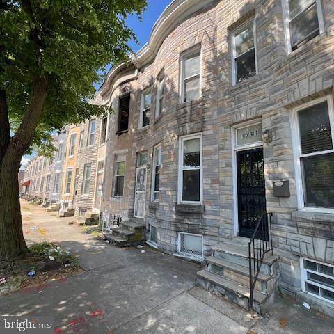 1542 Fulton Avenue - Photo 1
