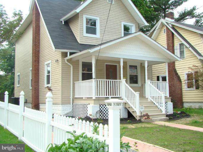 607 Saint Dunstans Road - Photo 1