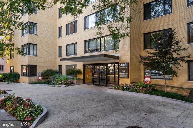 5410 Connecticut Avenue - Photo 1