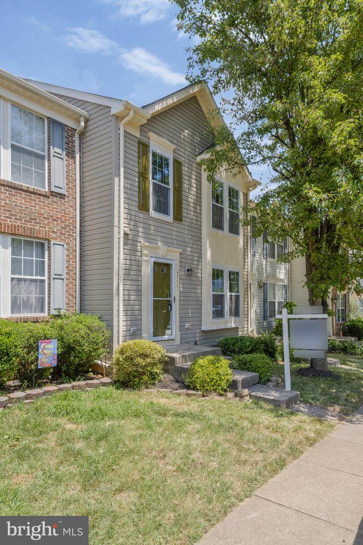 15727 Viewpoint Circle - Photo 1