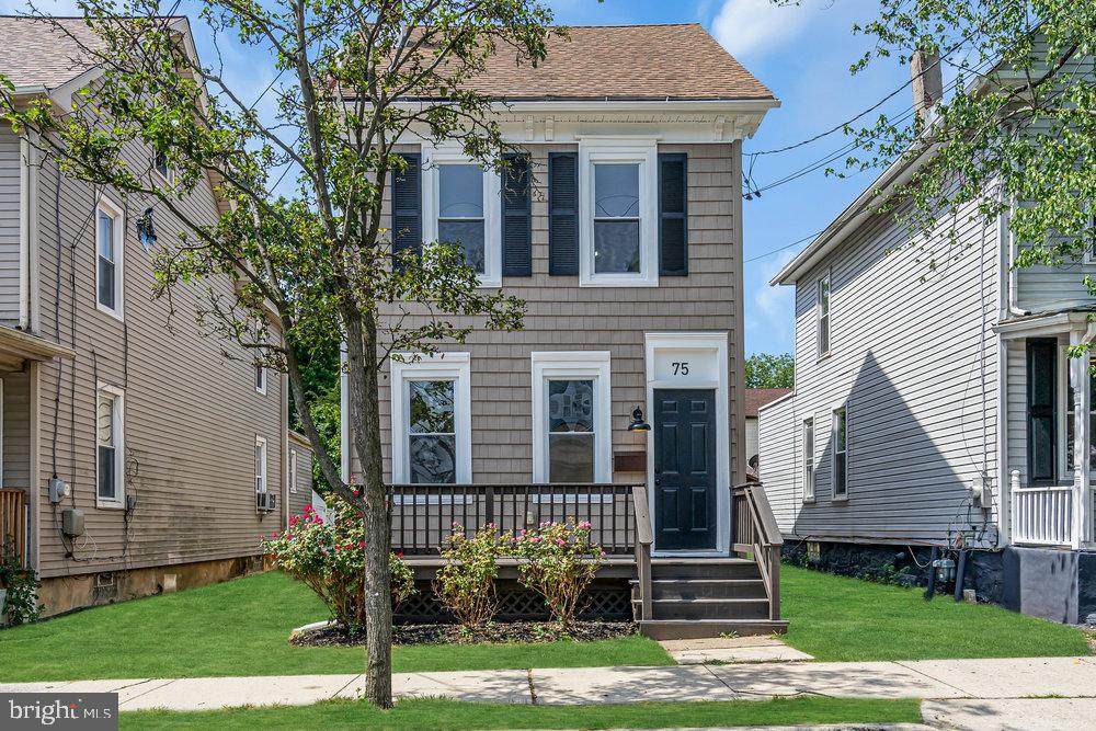 75 Hopkins Street - Photo 1