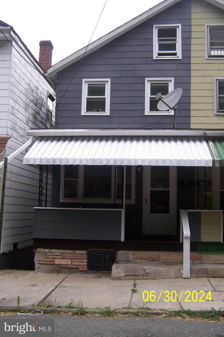 607 Abbott - Photo 1