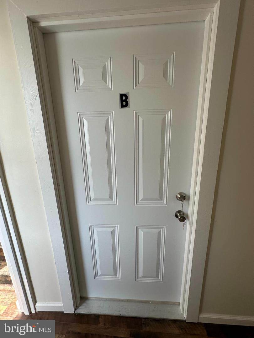 https://bt-photos.global.ssl.fastly.net/brightmls/1280_boomver_1_803187445270-2.jpg