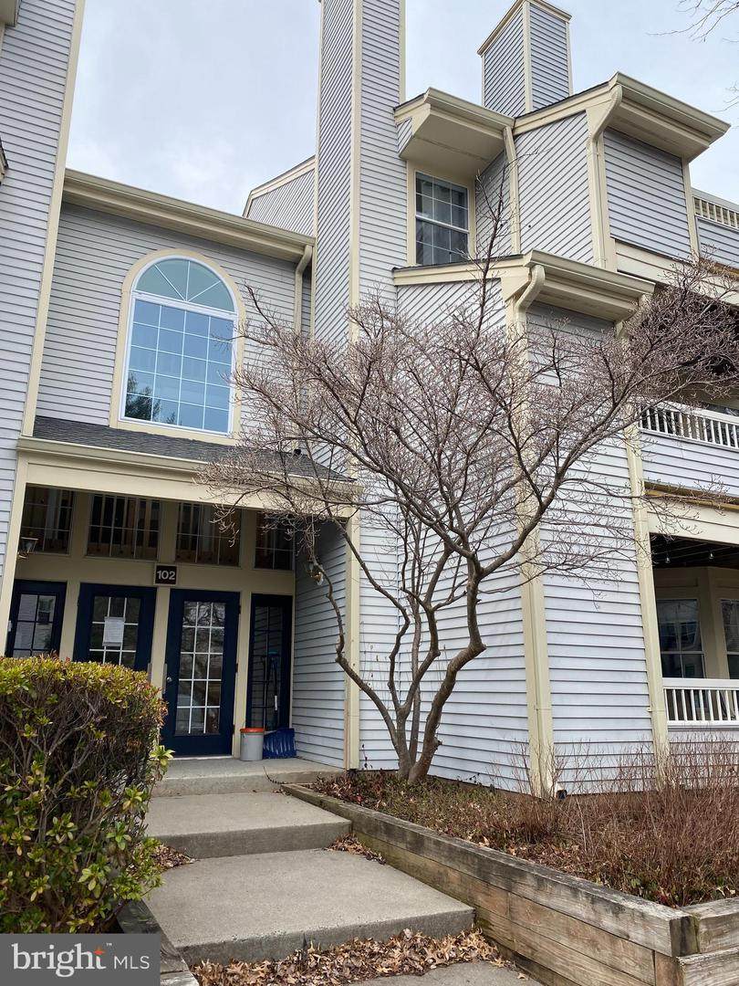 102 Sequoia Court - Photo 1
