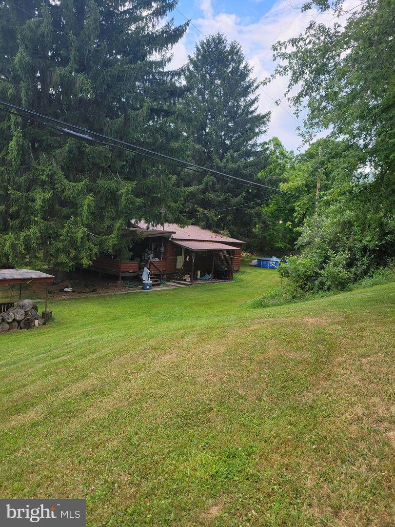 1997 Summit Hill Road - Photo 1
