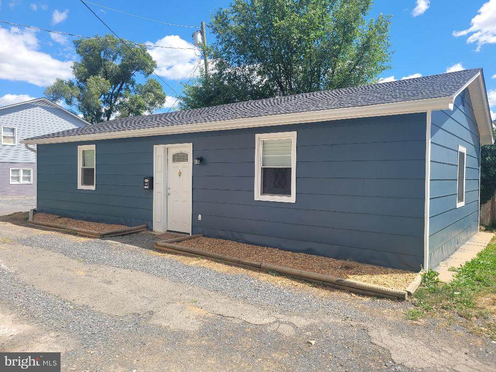506 Loudoun Street - Photo 1
