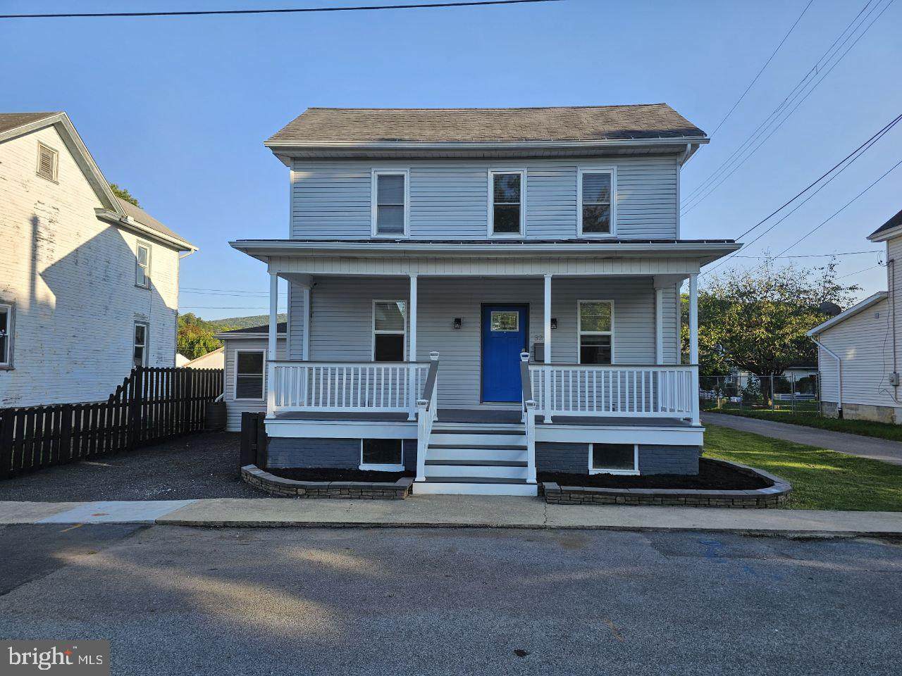 323 Franklin - Photo 1