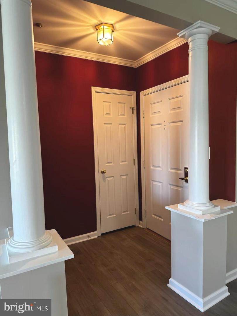 6990 Falls Reach Drive - Photo 1