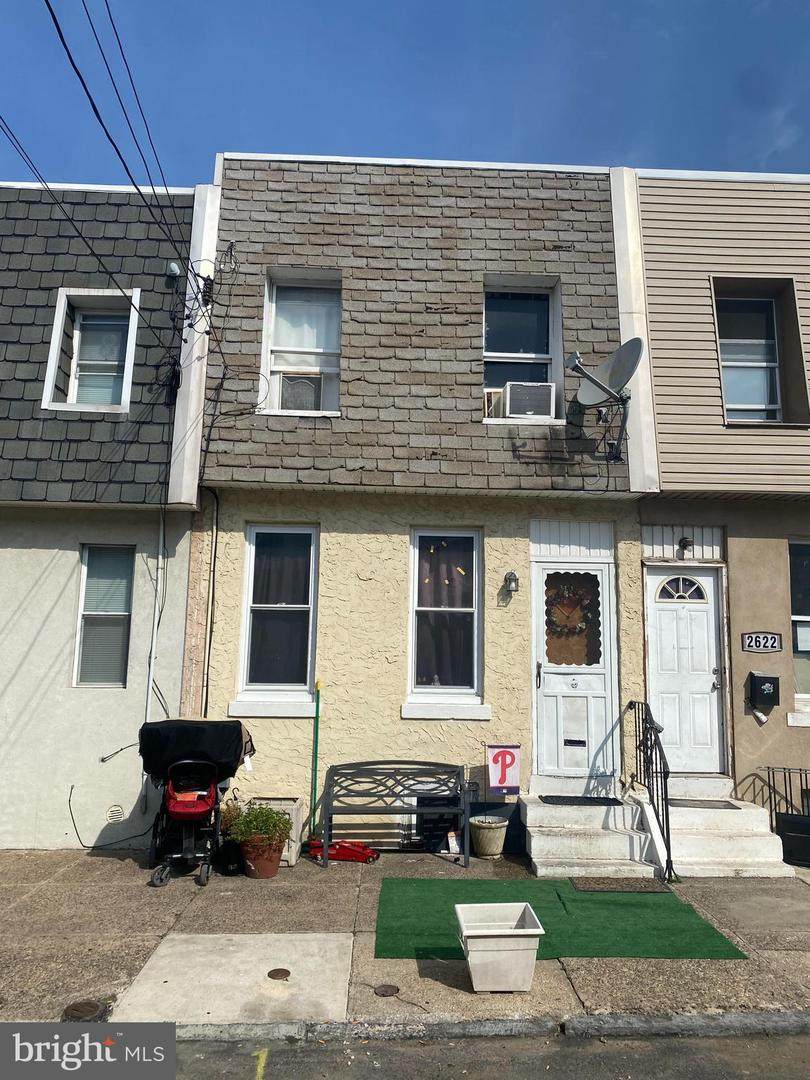 2620 Almond Street - Photo 1