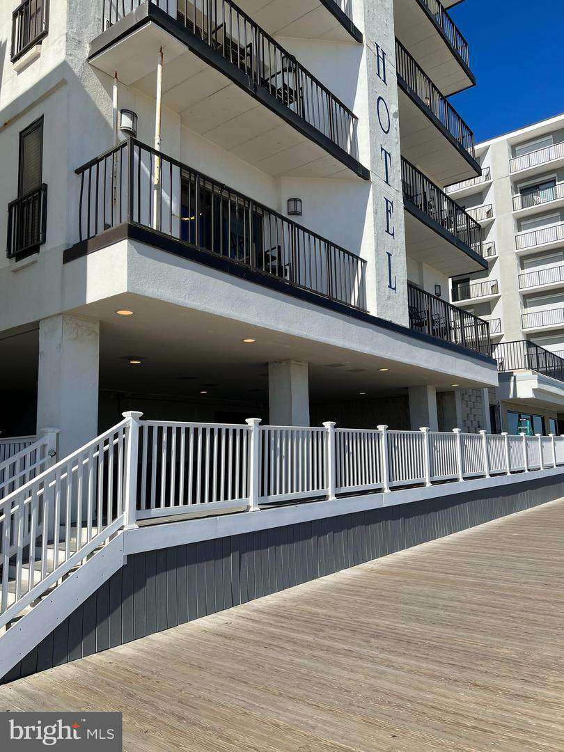 511 Boardwalk - Photo 1