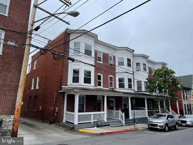 422 Locust Street - Photo 1
